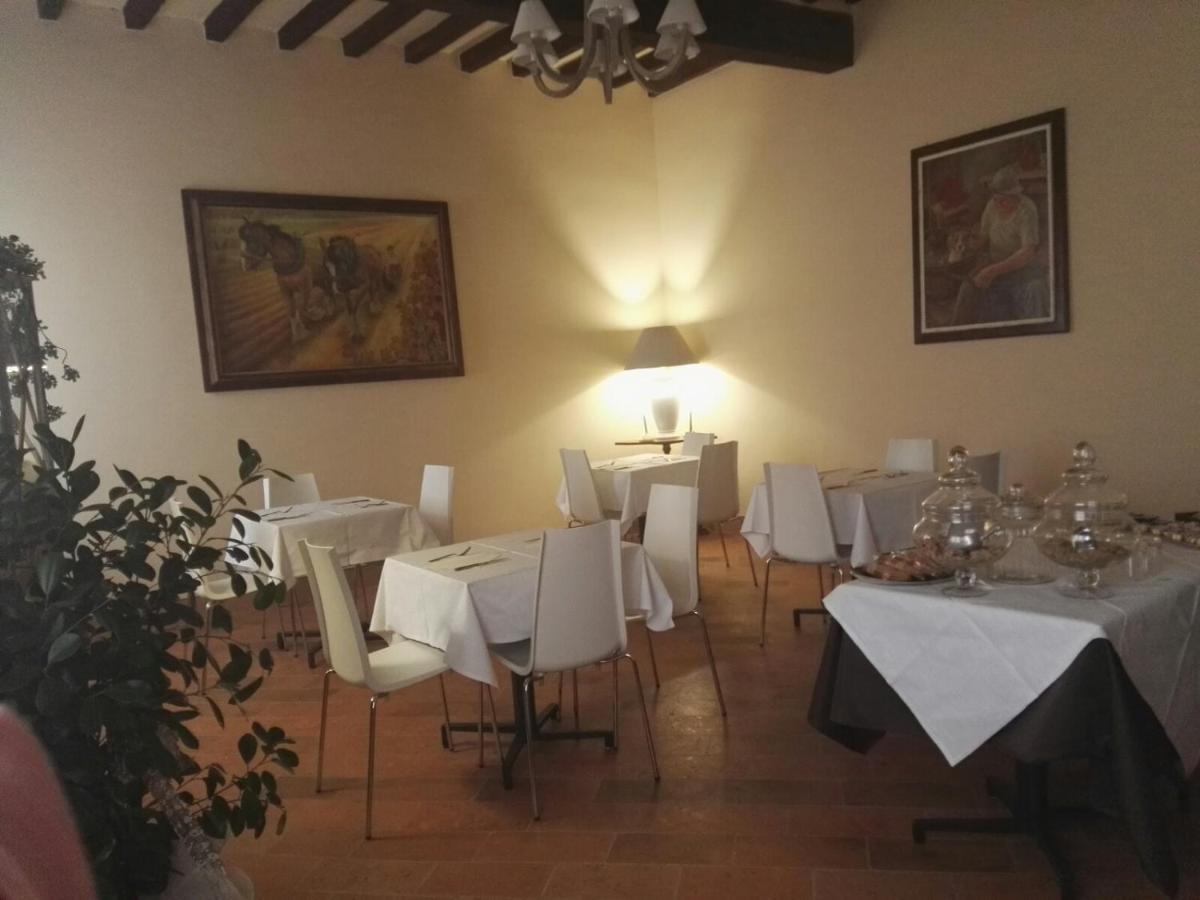 Locanda Al Portone Скандиано Экстерьер фото