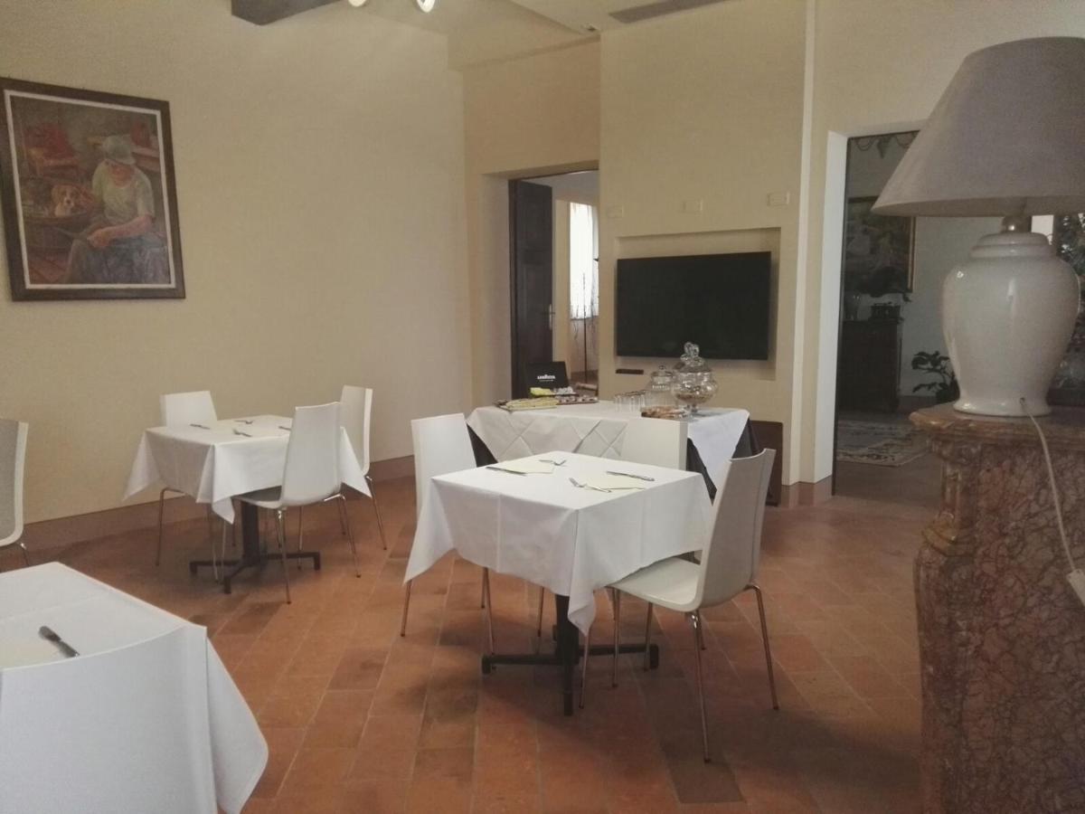 Locanda Al Portone Скандиано Экстерьер фото