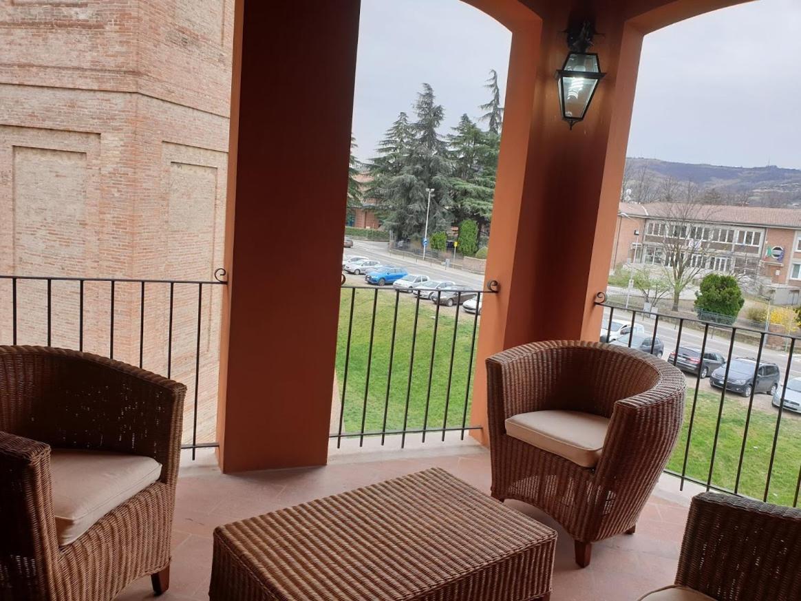 Locanda Al Portone Скандиано Экстерьер фото